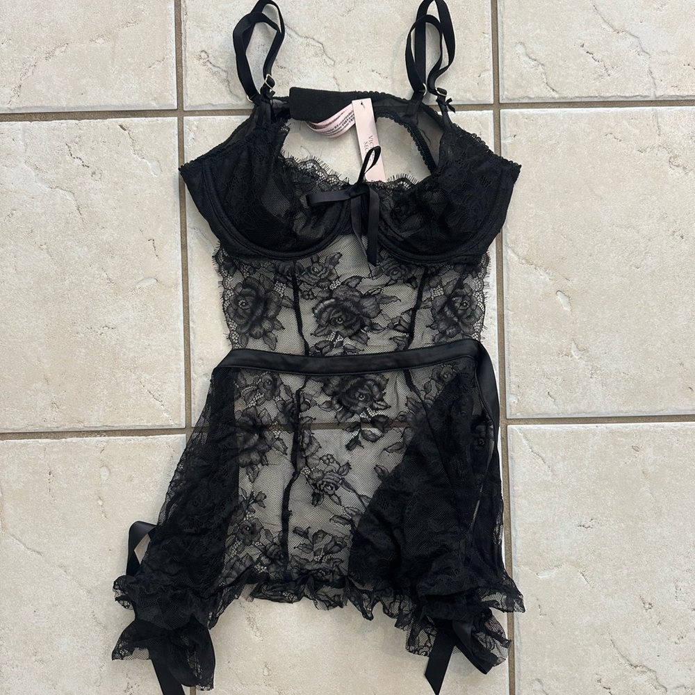 Elegant Black Lace Lingerie Set